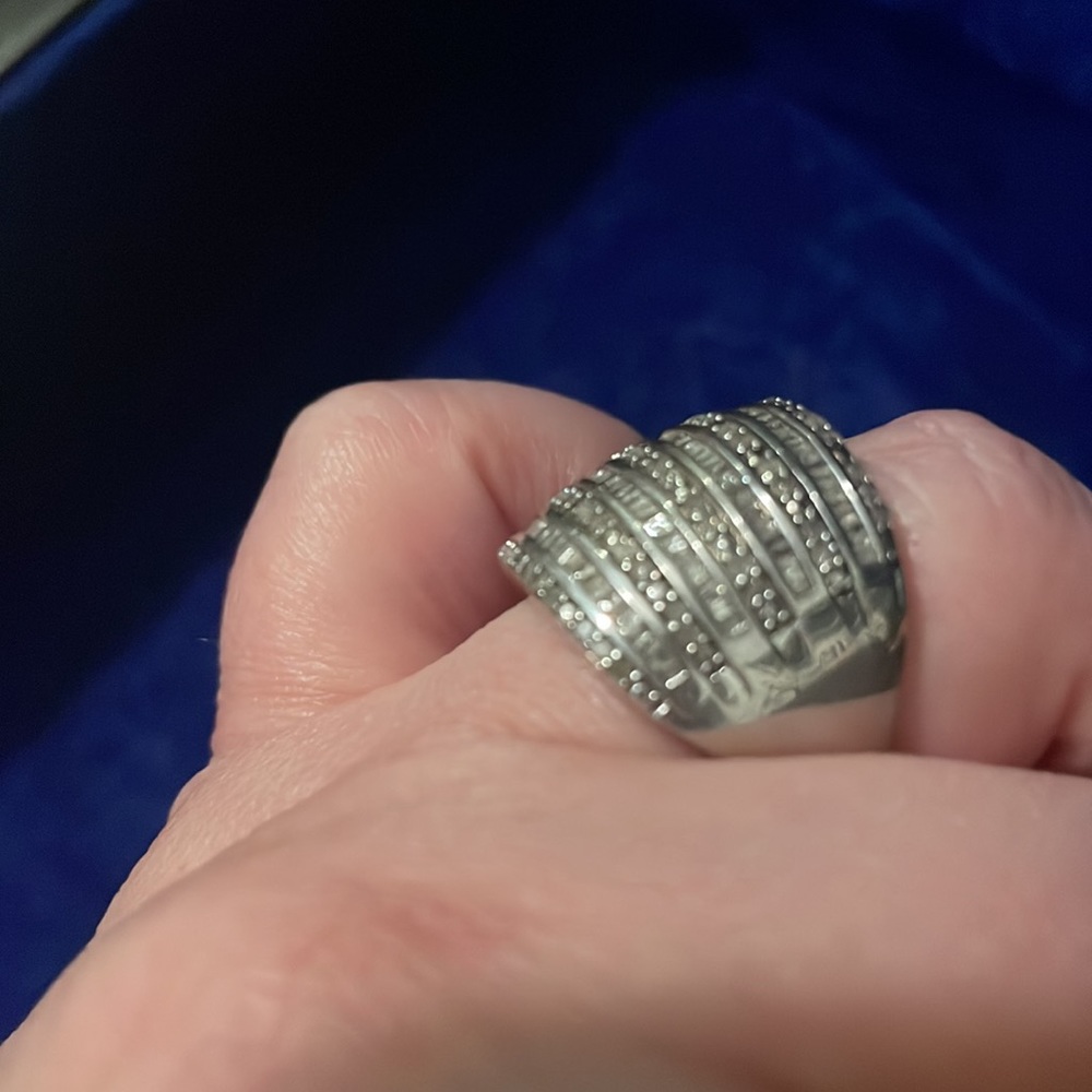 Diamond ring with lots of shine ✨